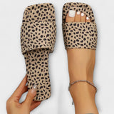 Ravne papuče s leopard uzorkom